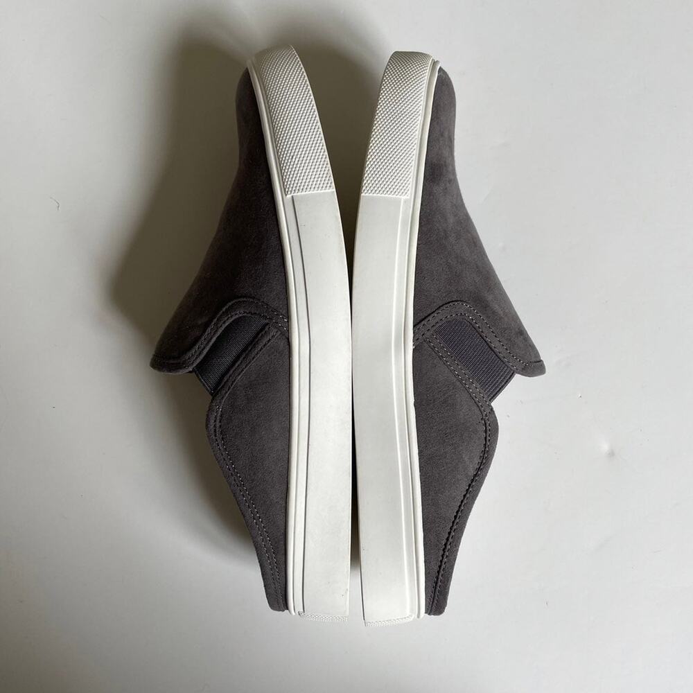 Steve Madden Grey Faux Suede Fleece Lined Slip On Zima Sneaker - Picture 7 of 7